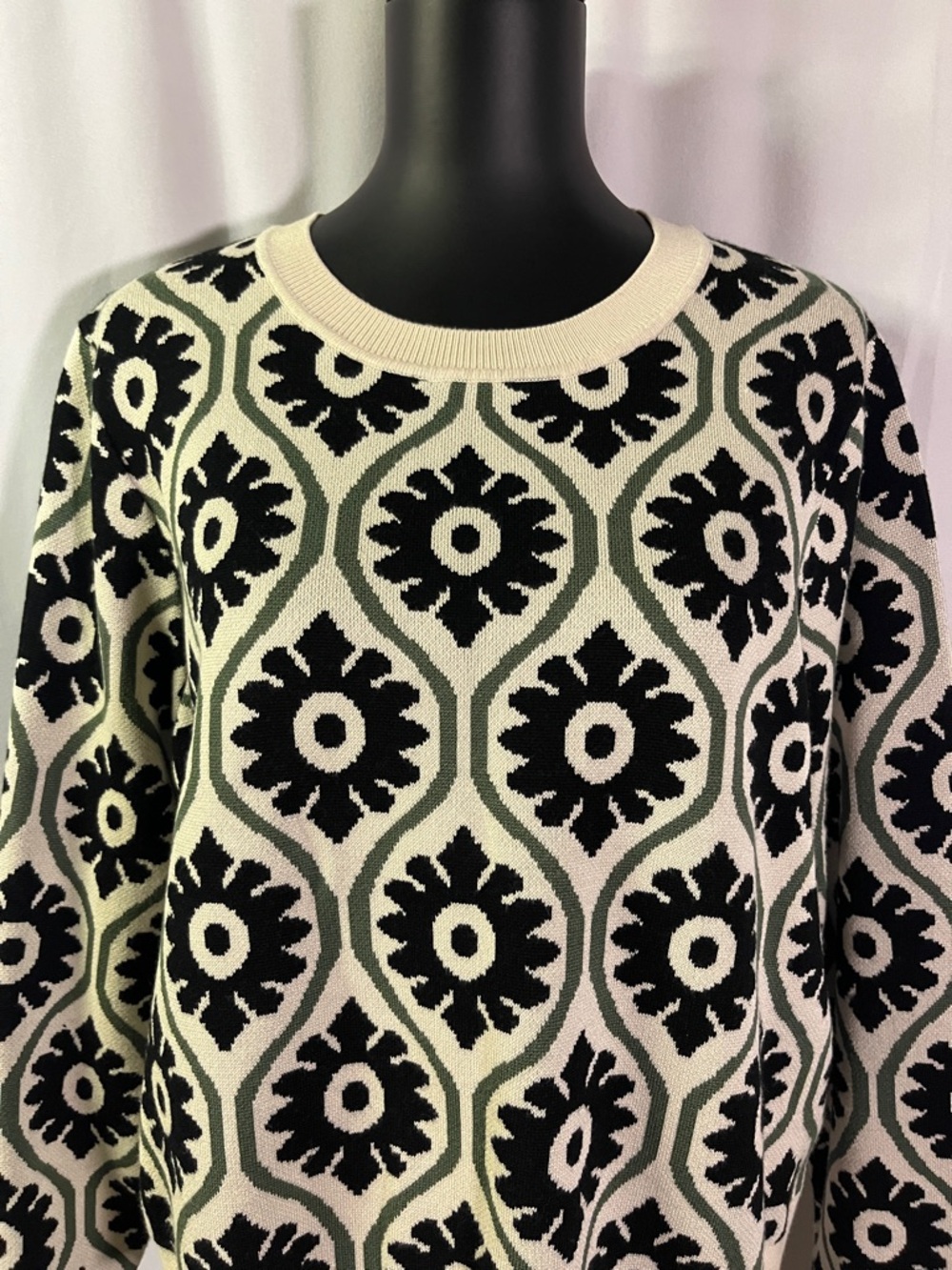 Adrianna Papell Cream Green & Black Printed Long Sleeve Boxy Crewneck Sweater - Picture 5 of 16